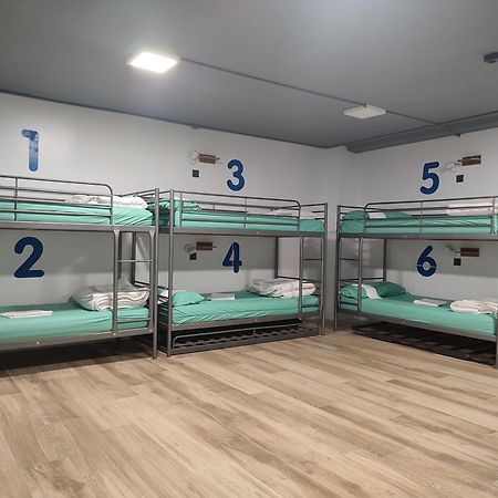 Bilbao Metropolitan Hostel By Bossh Hotels Bagian luar foto