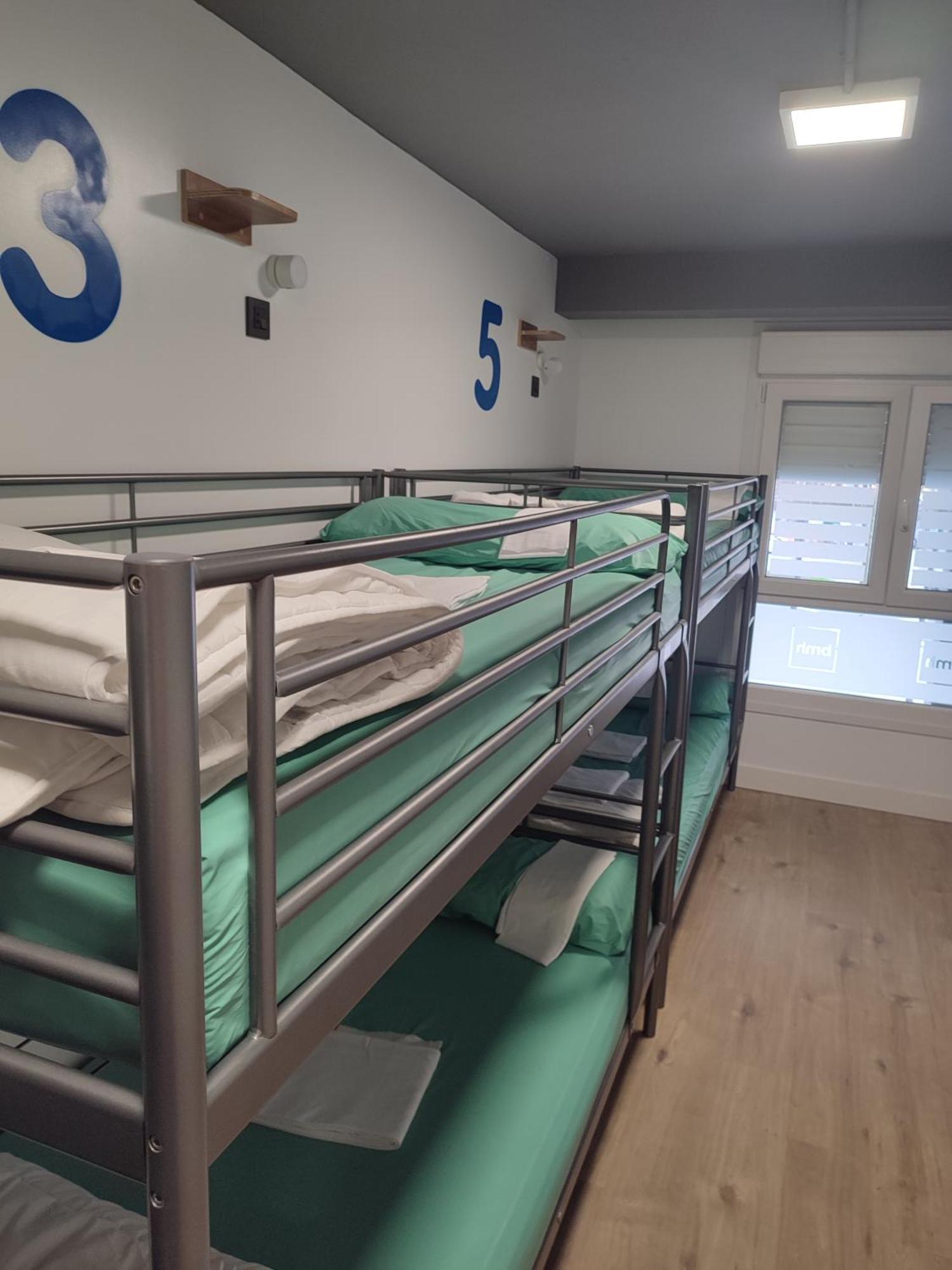 Bilbao Metropolitan Hostel By Bossh Hotels Bagian luar foto