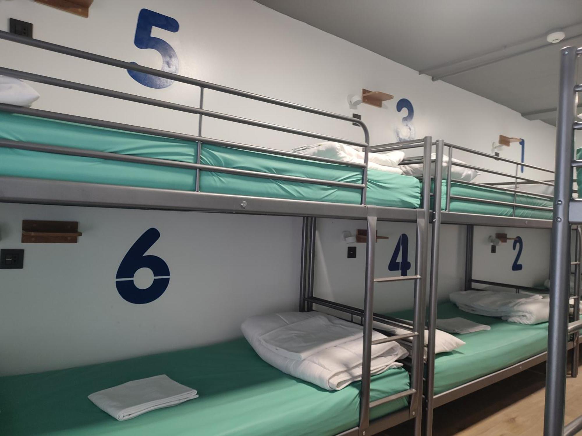 Bilbao Metropolitan Hostel By Bossh Hotels Bagian luar foto
