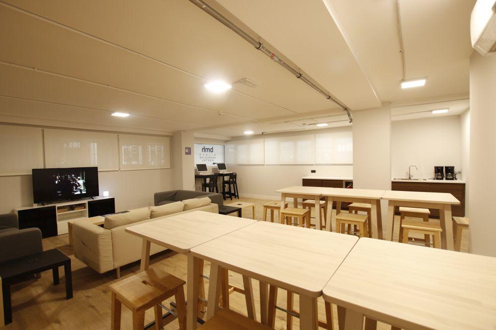 Bilbao Metropolitan Hostel By Bossh Hotels Bagian luar foto