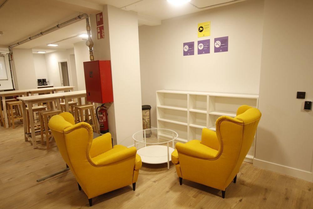 Bilbao Metropolitan Hostel By Bossh Hotels Bagian luar foto