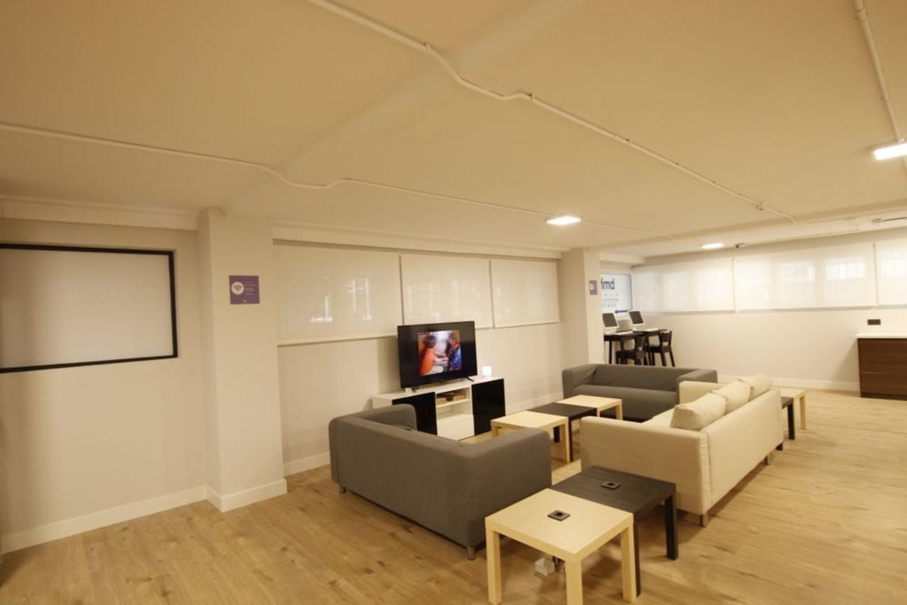 Bilbao Metropolitan Hostel By Bossh Hotels Bagian luar foto