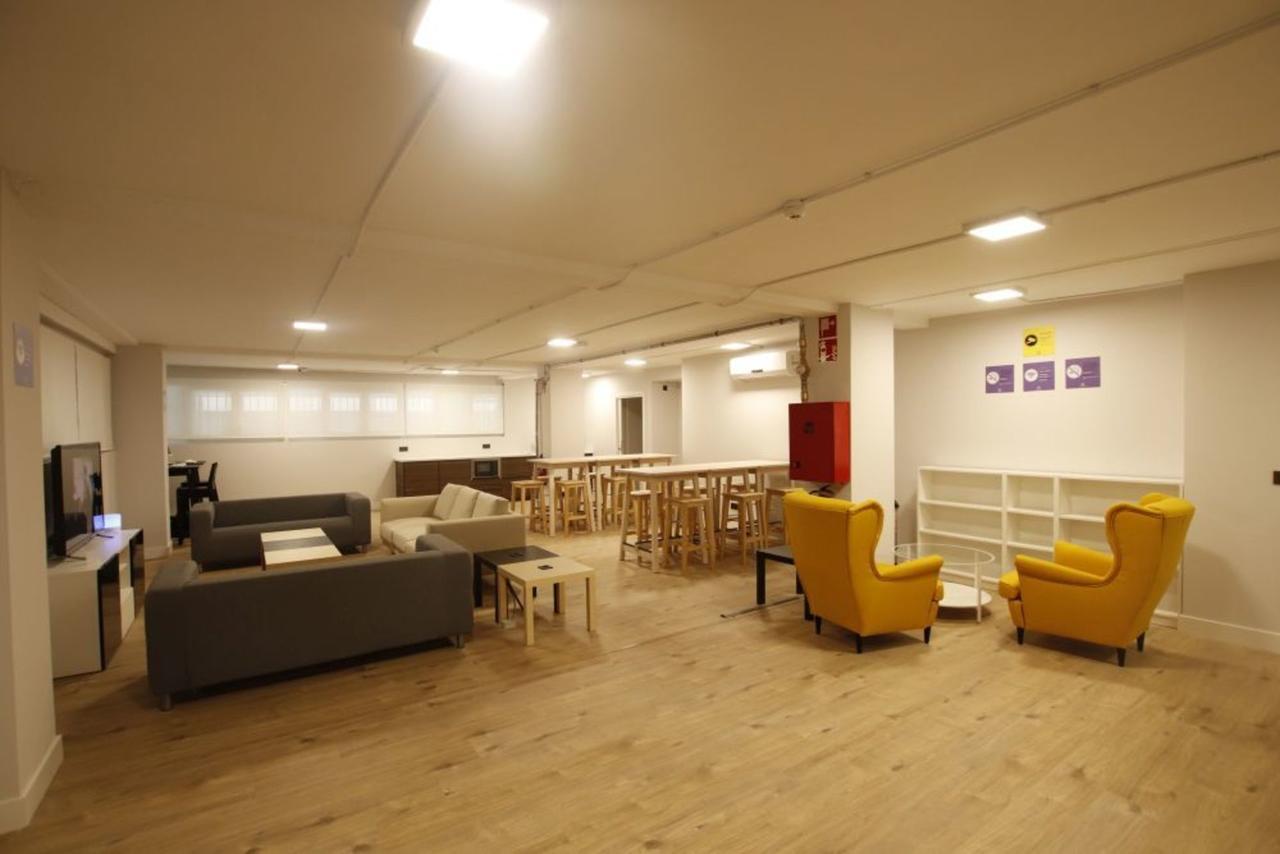 Bilbao Metropolitan Hostel By Bossh Hotels Bagian luar foto