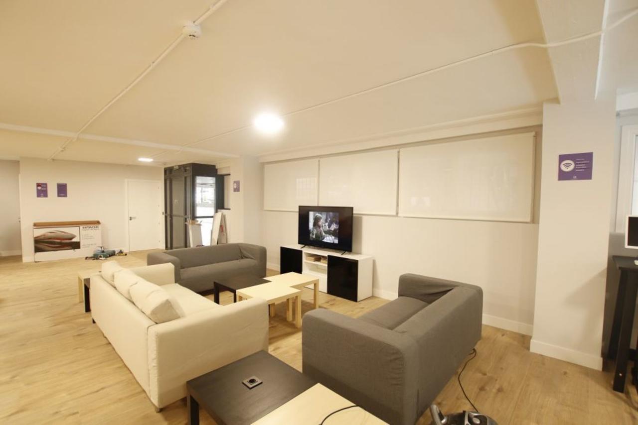 Bilbao Metropolitan Hostel By Bossh Hotels Bagian luar foto