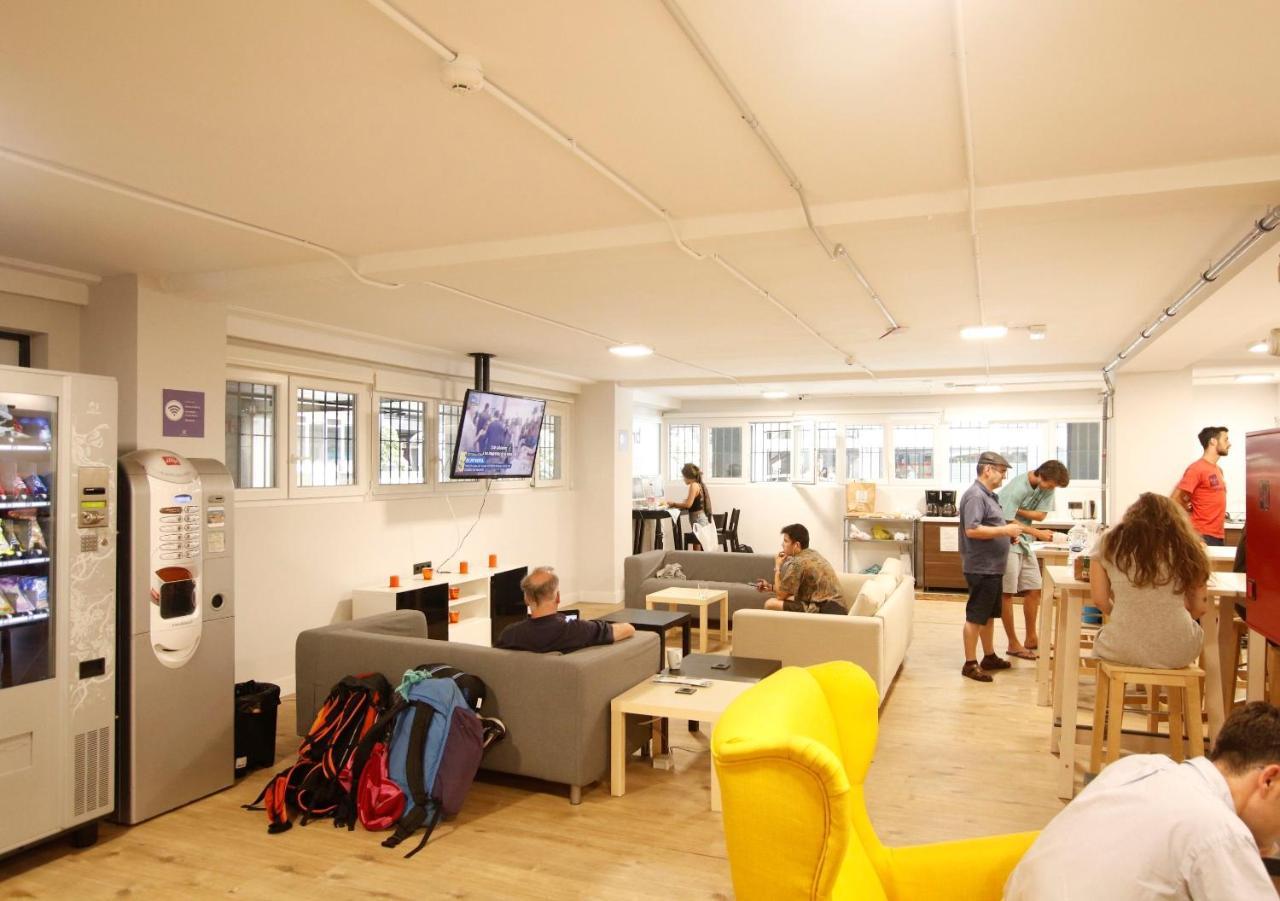 Bilbao Metropolitan Hostel By Bossh Hotels Bagian luar foto