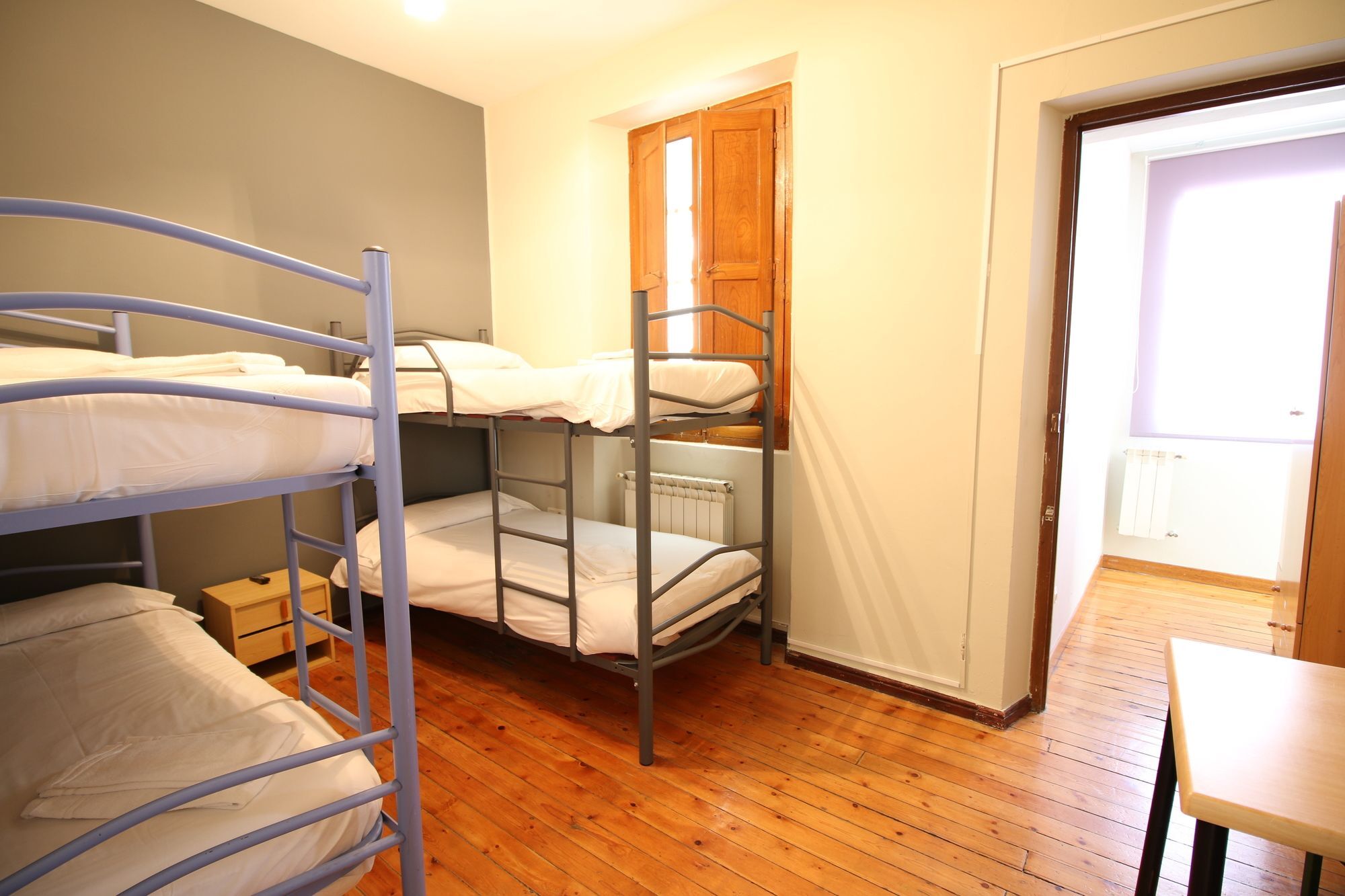 Bilbao Metropolitan Hostel By Bossh Hotels Bagian luar foto