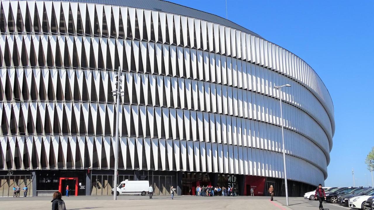 Bilbao Metropolitan Hostel By Bossh Hotels Bagian luar foto